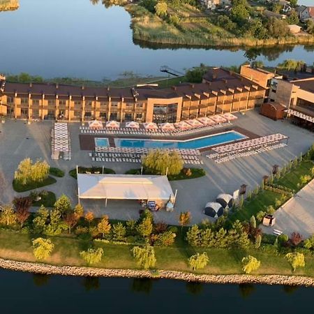 Ostrov River Club Novoselovka  المظهر الخارجي الصورة