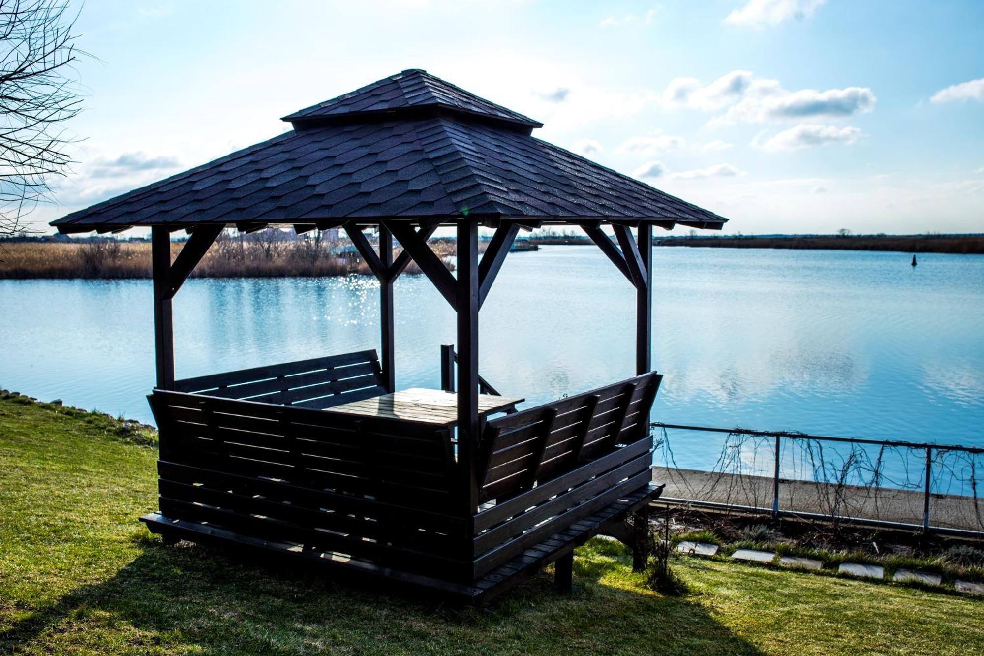 Ostrov River Club Novoselovka  المظهر الخارجي الصورة